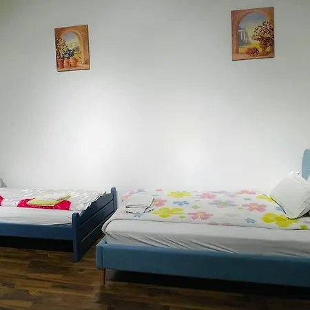 Διαμέρισμα Train Fans